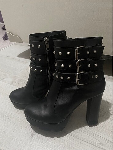 gotik zımbalı bot