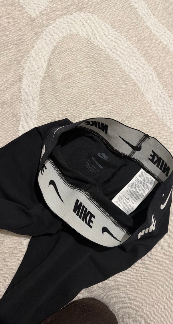 Nike Siyah Spor Tayt — görsel 2/3