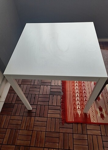 Ikea Kaliteli masa ve 2 sandalye (az kullanılmış)