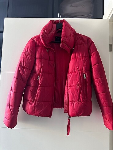 Bershka Mont S beden