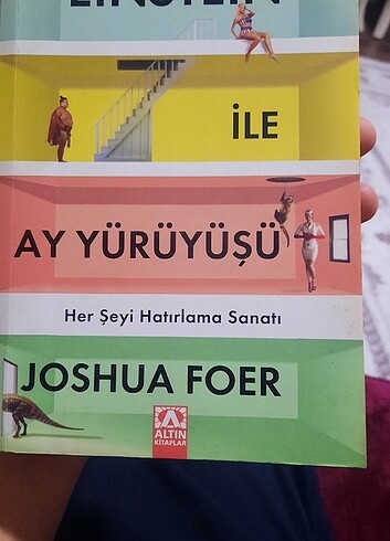 Joshua FOER-Einstein ile ay yürüyüşü