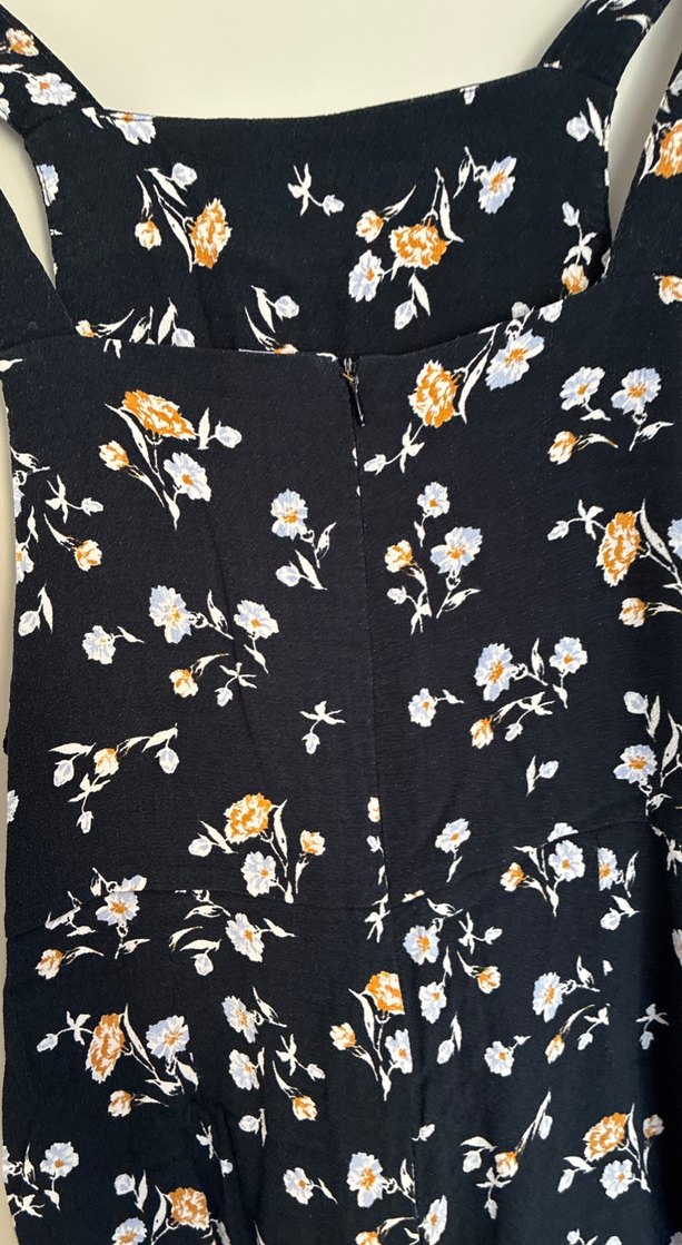 Kadın Siyah Çiçekli Midi Askılı Tulum - Görsel 5