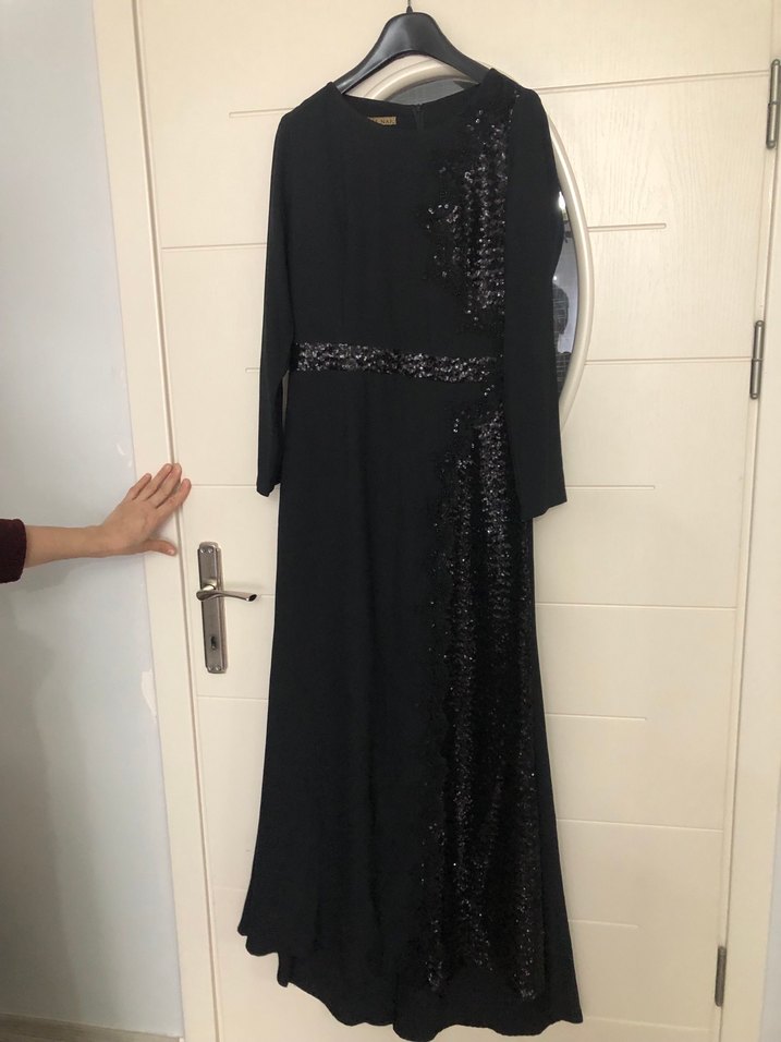 Uzun Siyah Drapeli Kadın Abiye Elbise - Görsel 2