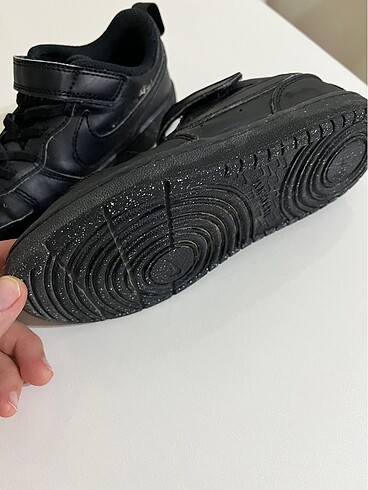 31 Beden siyah Renk Orjinal nike erkek çocuk ayakkabı
