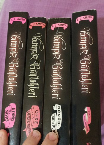 Vampir Günlükleri Serisi - L.J. Smith