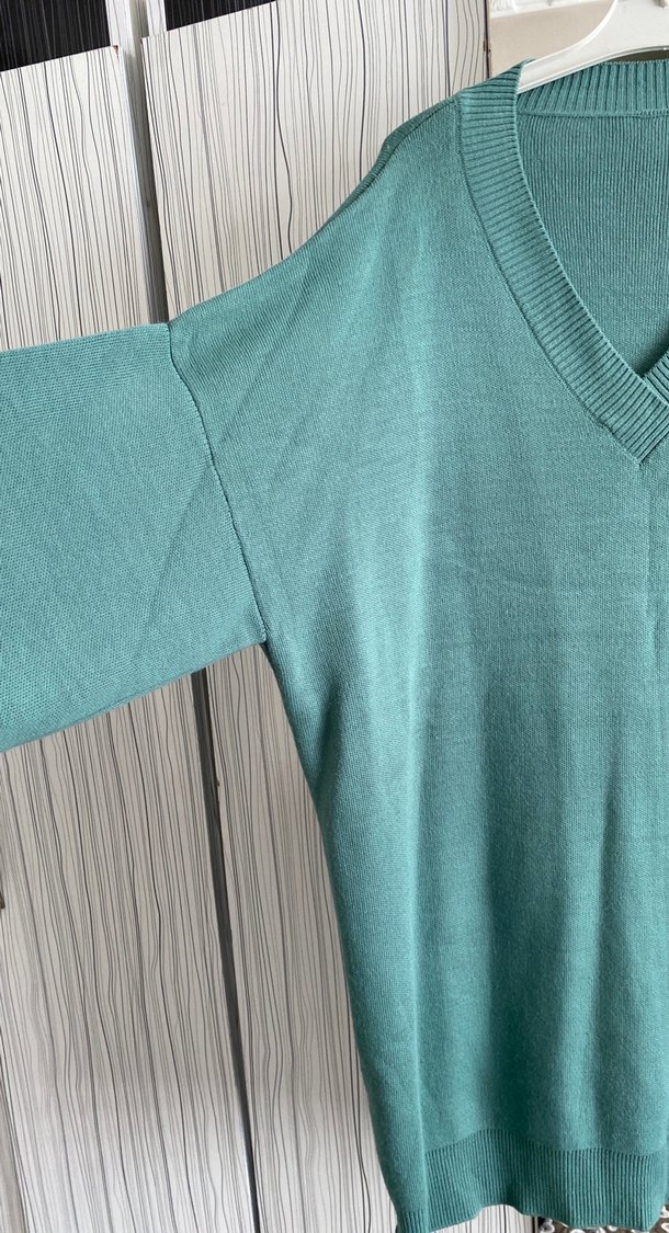 Kadın V Yaka Uzun Yeşil Triko Kazak - Görsel 4