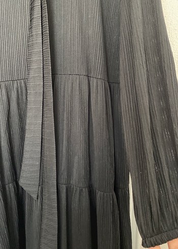 Uzun Siyah Piliseli Kadın Elbise - Görsel 4