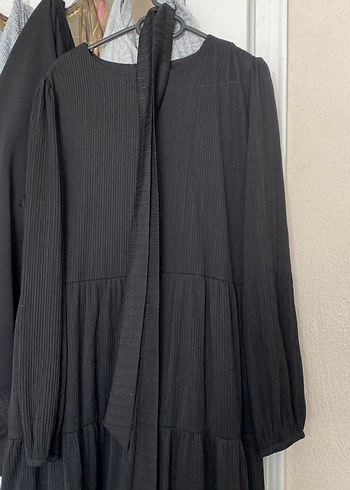 Uzun Siyah Piliseli Kadın Elbise - Görsel 6