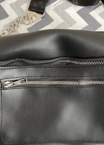 Siyah Deri Zebra Desenli Bel Çantası - Görsel 4