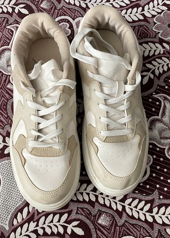 Kadın Beyaz Bağcıklı Spor Ayakkabı - Görsel 4