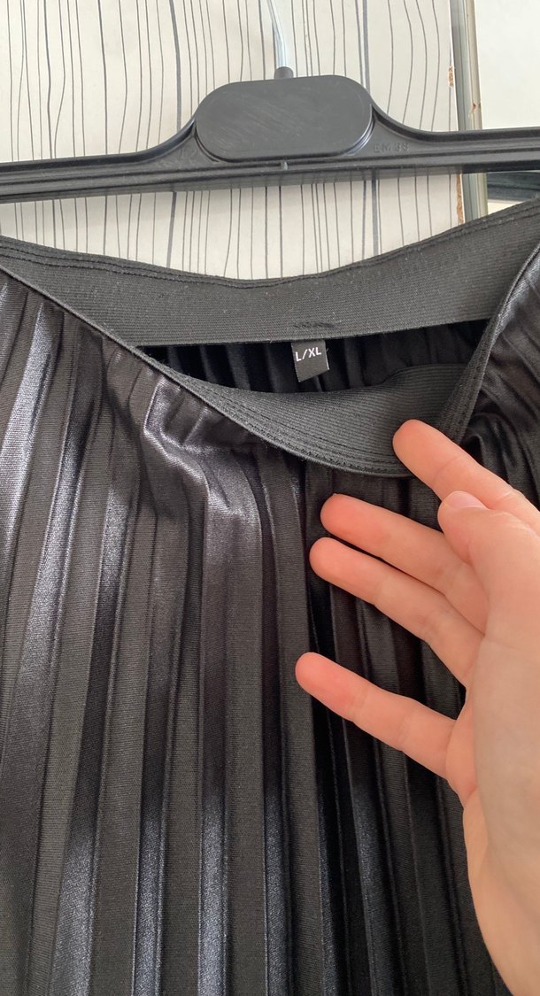 Siyah Pilili Uzun Goth Etek - Görsel 3