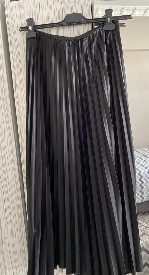 Siyah Pilili Uzun Goth Etek - Görsel 2