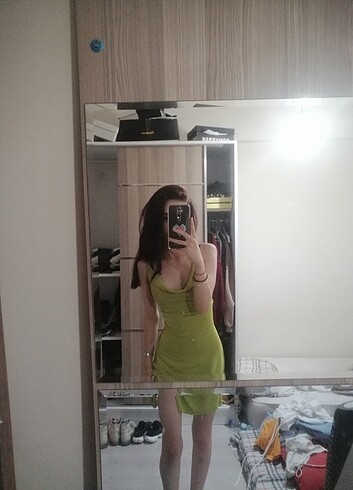 s Beden yeşil Renk Yeşil sırtı dekolteli mini yırtmaçlı elbise