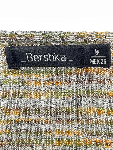 m Beden çeşitli Renk Bershka Bluz %70 İndirimli.