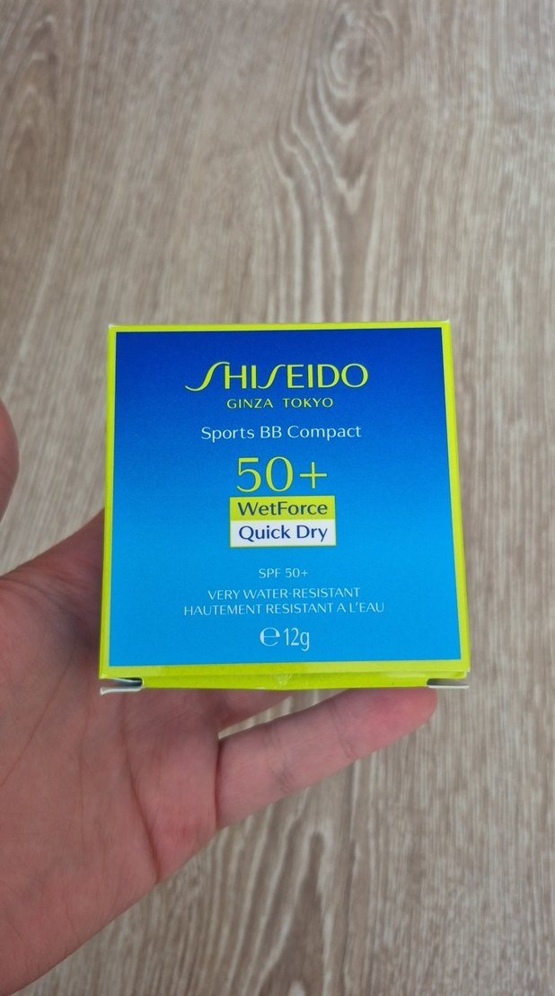 Shiseido Sports BB Compact SPF 50 Açık Ton Light - Görsel 2