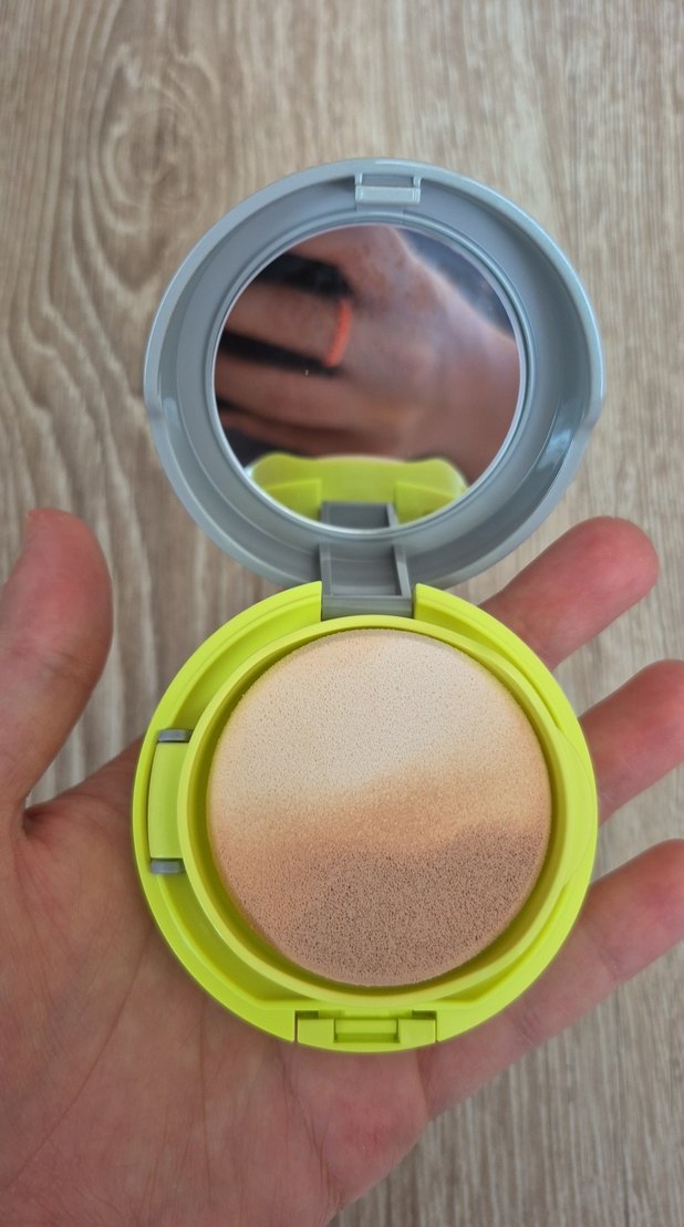 Shiseido Sports BB Compact SPF 50 Açık Ton Light - Görsel 5