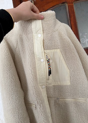 Bej Peluş Kadın Kısa mont - Görsel 4