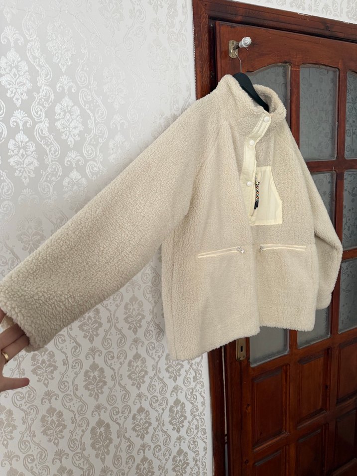 Bej Peluş Kadın Kısa mont - Görsel 2