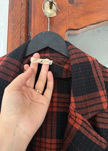 Kareli Uzun Kollu Kadın kaban - Görsel 4