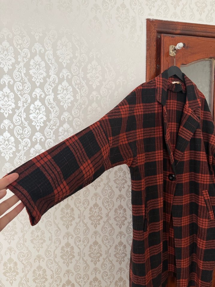 Kareli Uzun Kollu Kadın kaban - Görsel 3