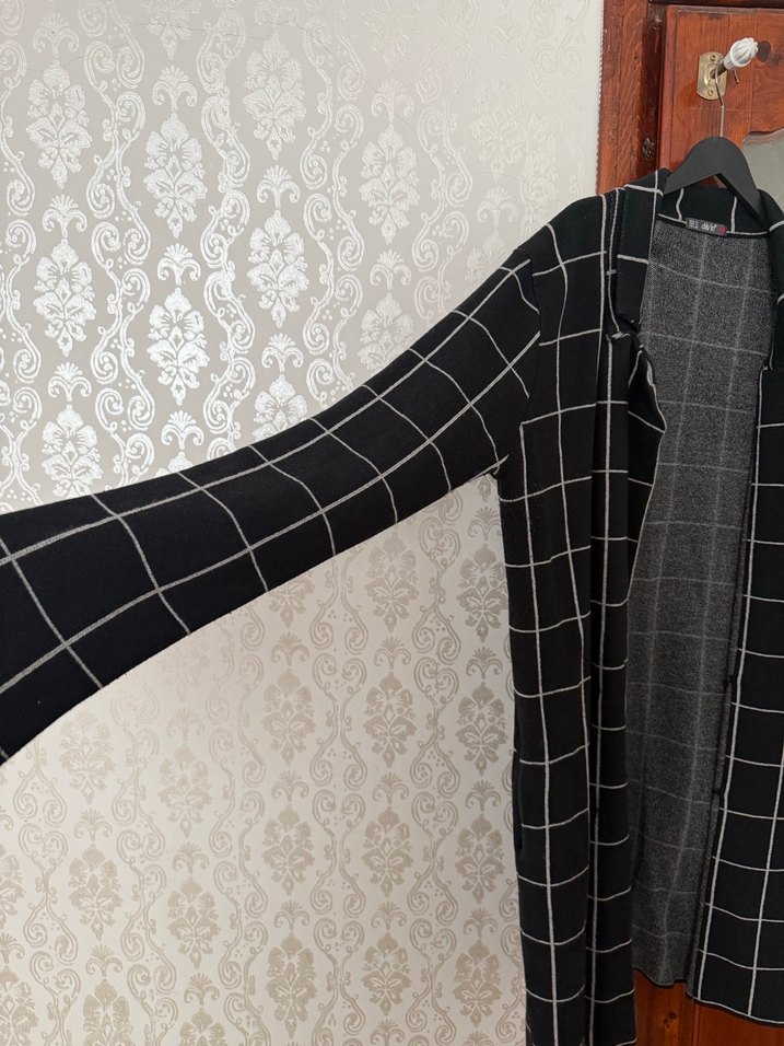 Düğmeli Siyah Kareli Midi Kadın Kaban - Görsel 3