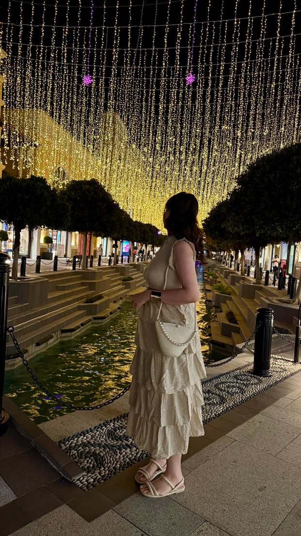 Şeffaf Detaylı Bej uzun Elbise - Görsel 2