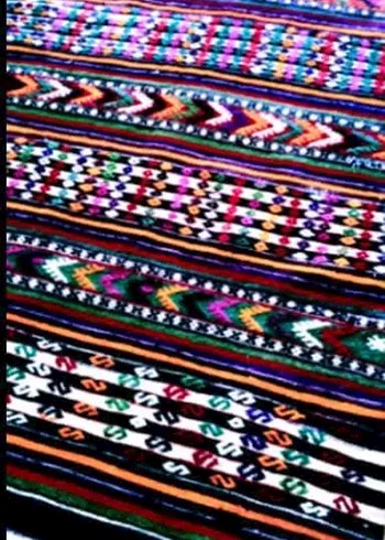 Diğer Renkli Etnik Desenli Bohem Kilim