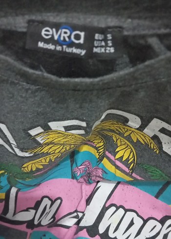 Gri Baskılı Kadın Tişört - Görsel 2