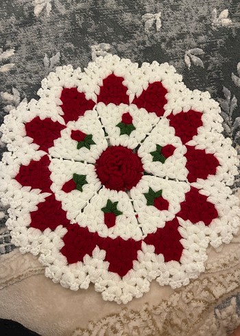 Kırmızı Çiçekli Örgü Yuvarlak Dekor - Görsel 9