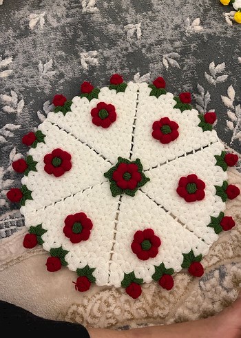 Kırmızı Çiçekli Örgü Yuvarlak Dekor - Görsel 11