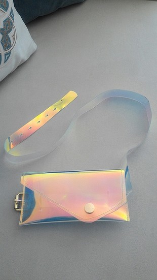 Hologram çantalı kemer