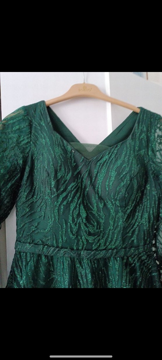 Dantel Detaylı Uzun Yeşil V Yaka Elbise - Görsel 2