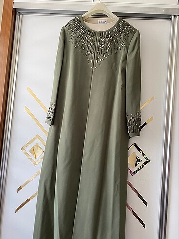 Çok şık anne abiyesi