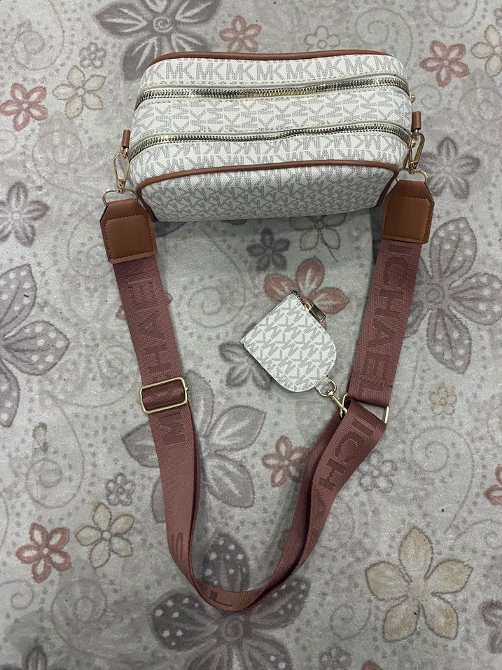 Michael Kors Kahverengi Deri Çapraz Çanta - Görsel 4