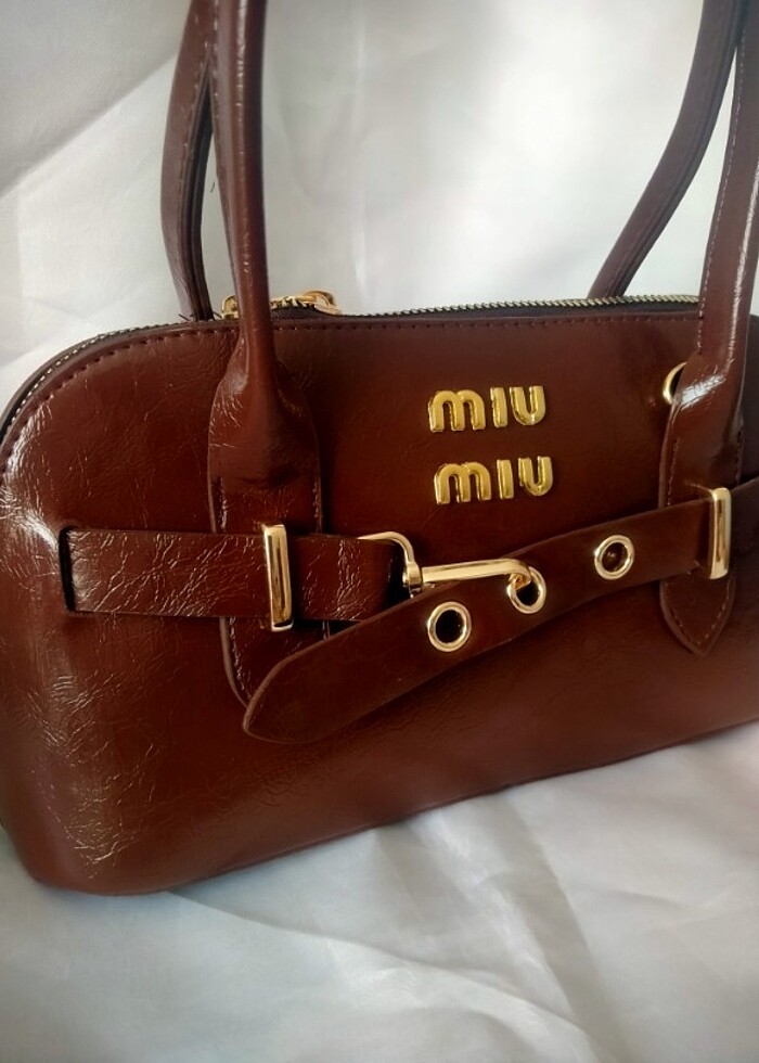 Mıu mıu askılı çanta - Görsel 2