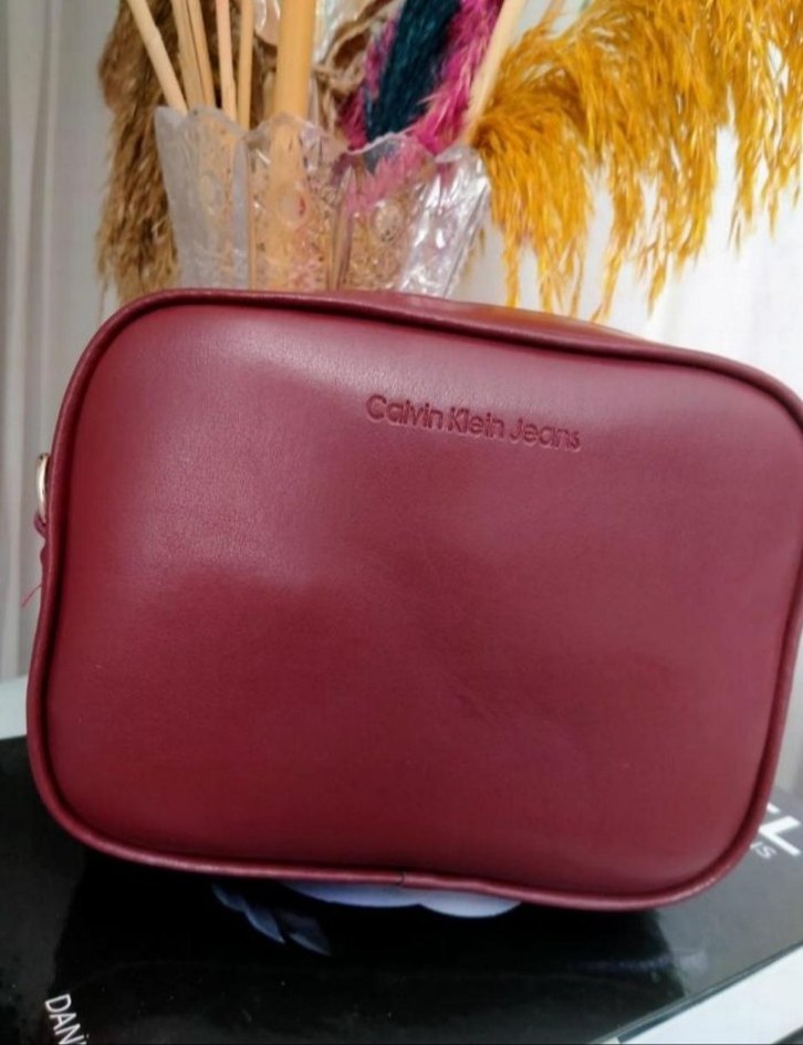 Kırmızı Deri Calvin Klein Kadın Çapraz Çanta - Görsel 2