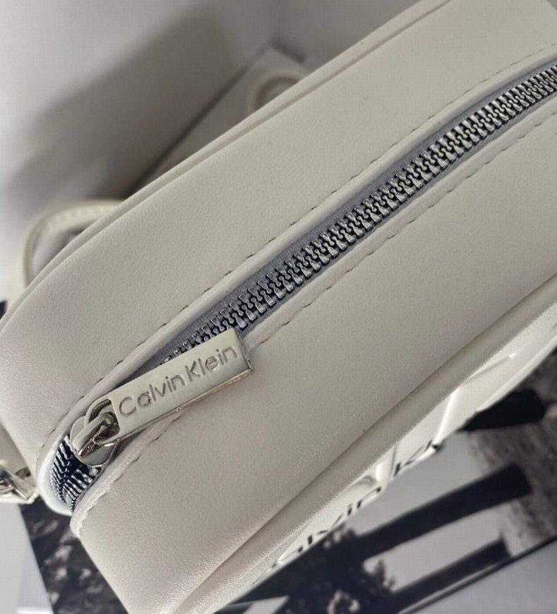 Beyaz Calvin Klein Kadın Çapraz Çanta - Görsel 3