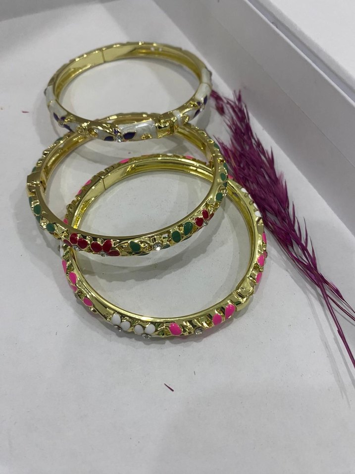 Renkli İşlemeli Boncuklu Bileklik Seti - Görsel 2