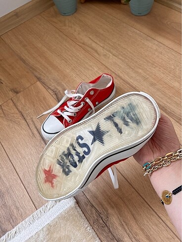 37 Beden Kırmızı klasik Converse