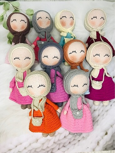 Tesettürlü mini bebek