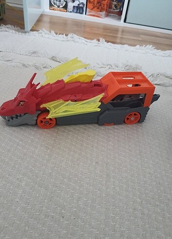 Hot Wheels Ejderha