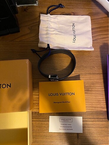 Beden siyah Renk Louis Vuitton Deri Bileklik