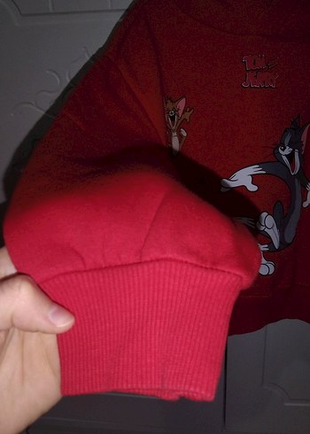 Kız Çocuk Kırmızı Kapüşonlu Tom ve Jerry Sweatshirt - Görsel 2