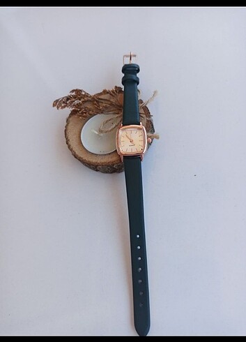 QUARTZ KADİN İNCE DERİ KORDONLU SAAT 