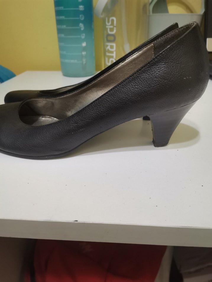 Siyah deri ayakkabı - Görsel 2