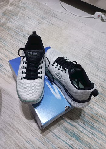 Skechers Beyaz Elastik Bağcıklı Erkek Spor Ayakkabı - Görsel 6