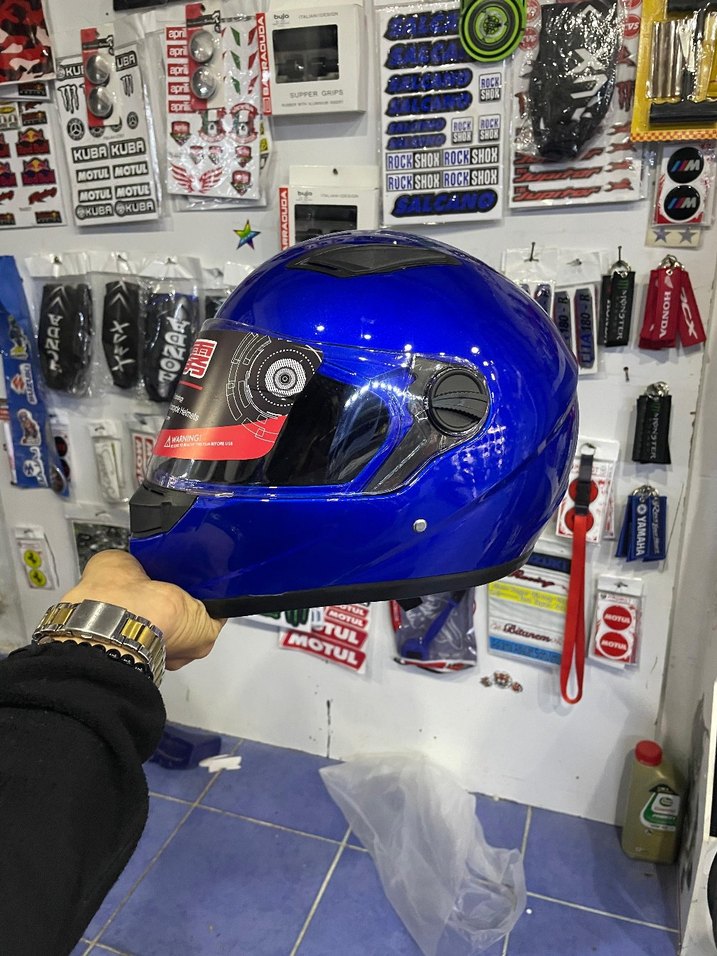 Beyaz Baskılı Motosiklet Kaskı - Görsel 3