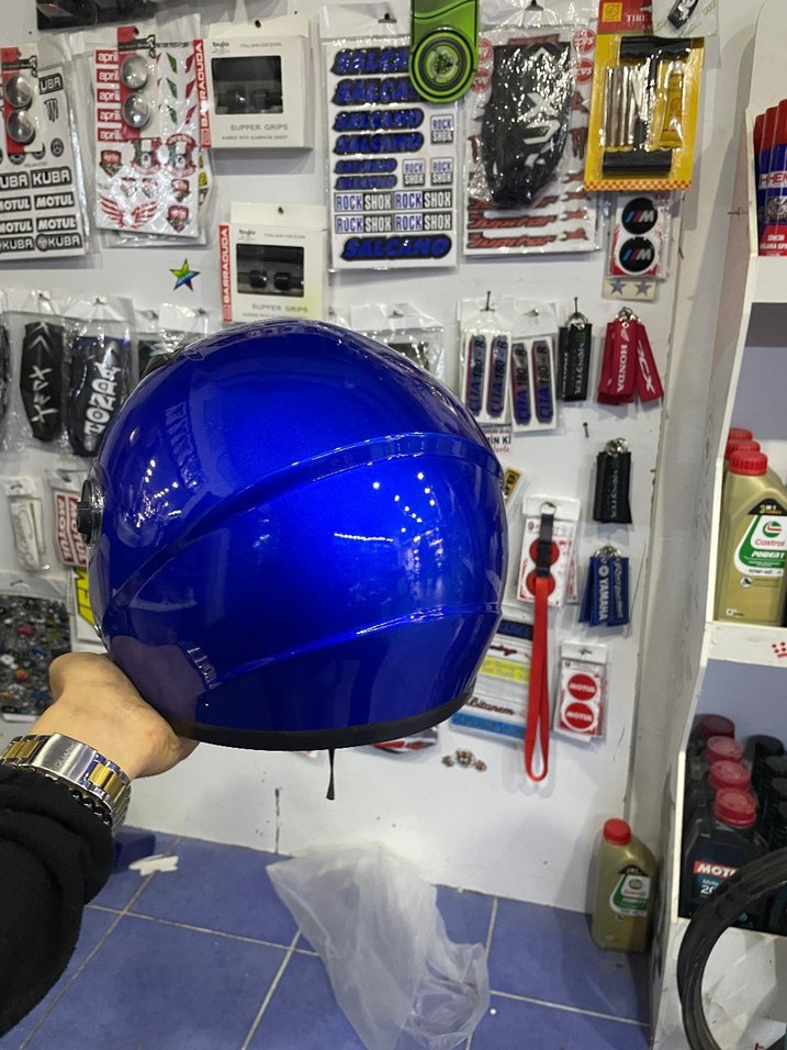 Beyaz Baskılı Motosiklet Kaskı - Görsel 4