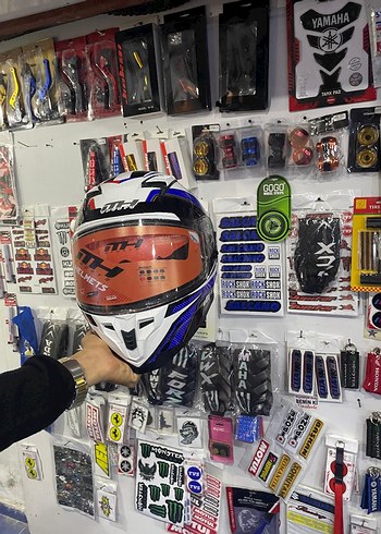 Kilitli Siyah Baskılı Motosiklet Kaskı - Görsel 8