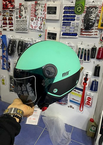 Renkli Baskılı Yeşil Motosiklet Kaskı - Görsel 2